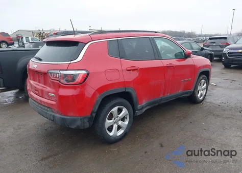 2019 Jeep Compass Latitude 4X4 z USA, uszkodzony, nr VIN 3C4NJDBB8KT641671